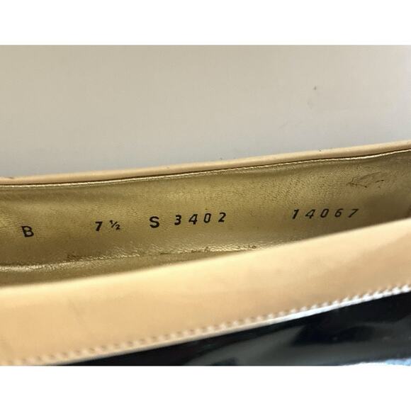 Vintage Bruno Magli Italian Black Cream Patent Leather Bow Flat Pumps - Picture 6 of 9